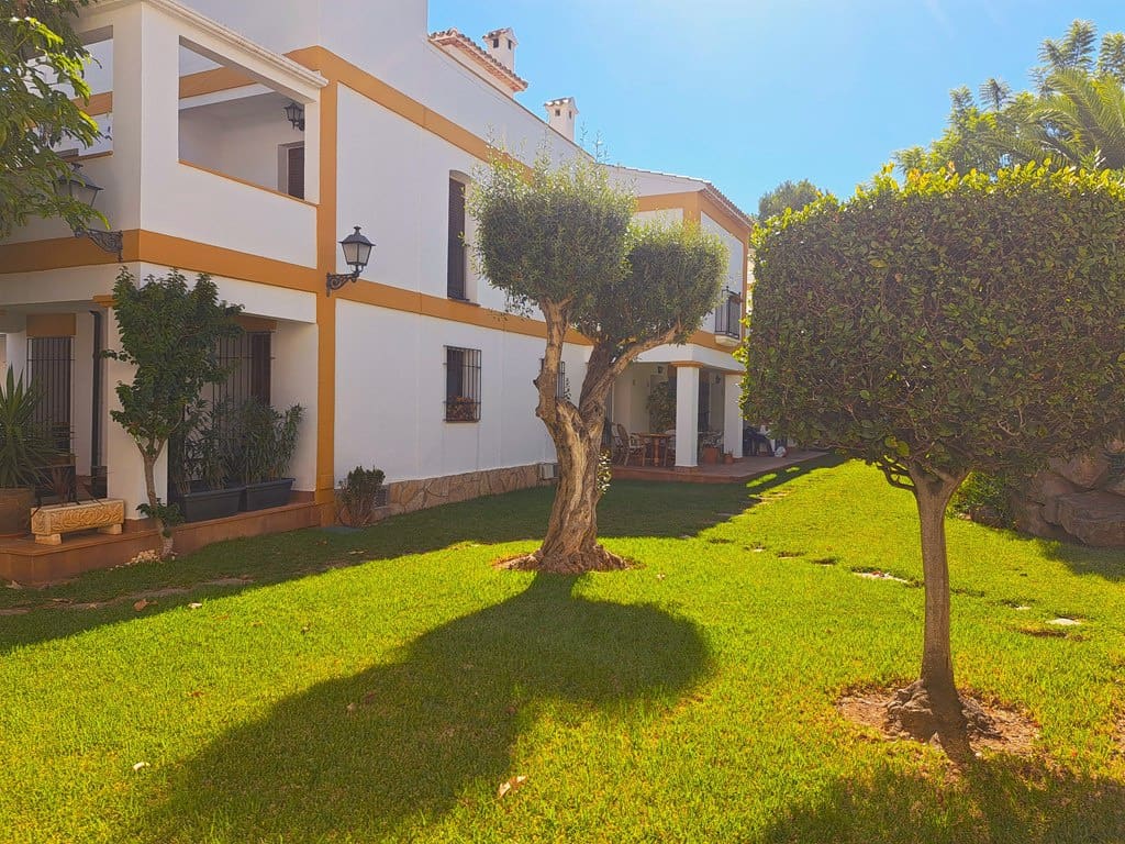 3 chambre Maison de Ville à vendre à La Sella avec piscine garage - 229 000 € (Ref: 10108689)