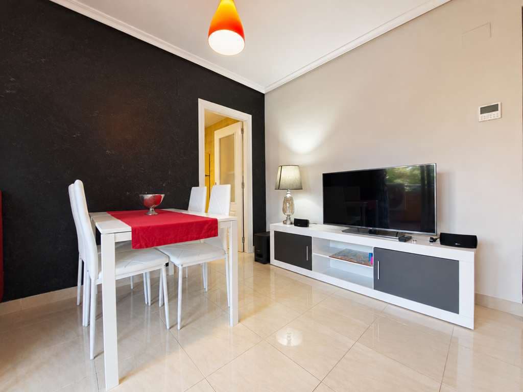 2 bedroom Beach Apartment for sale in Denia with pool garage - € 280,000 (Ref: 10150557)