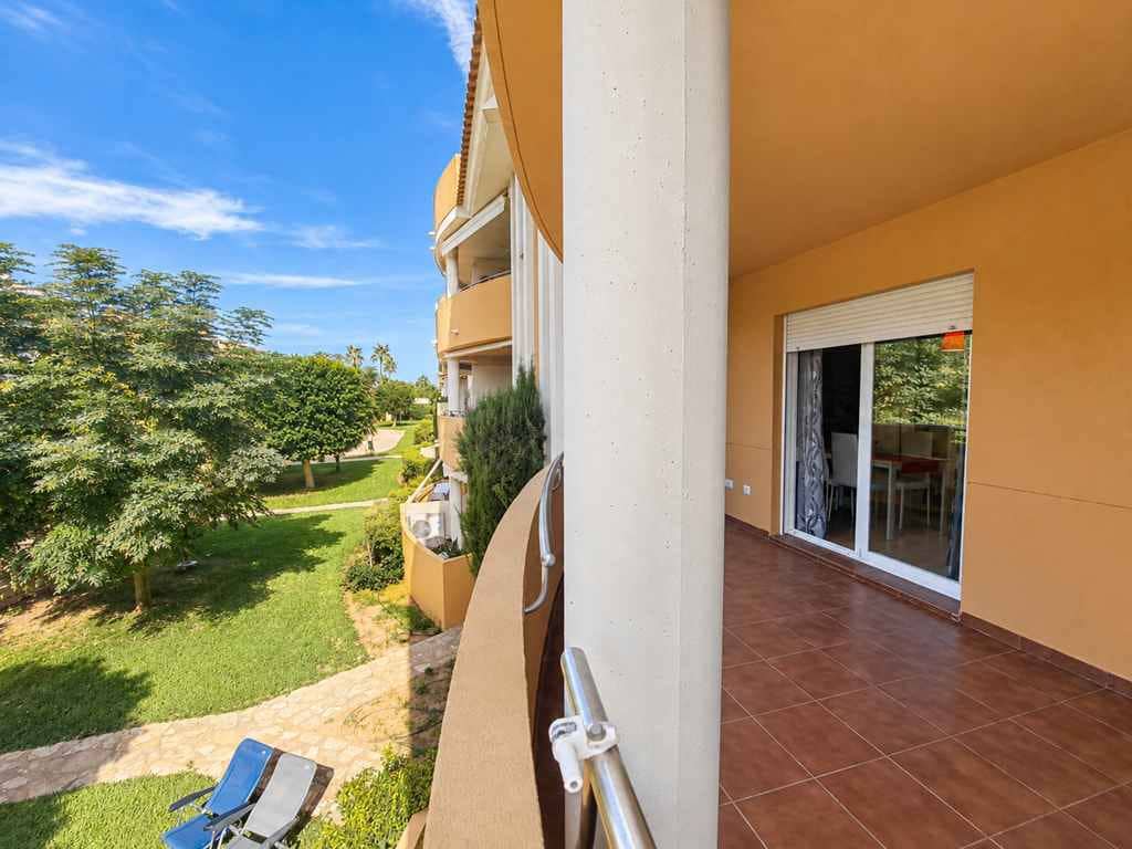 2 bedroom Beach Apartment for sale in Denia with pool garage - € 280,000 (Ref: 10150557)