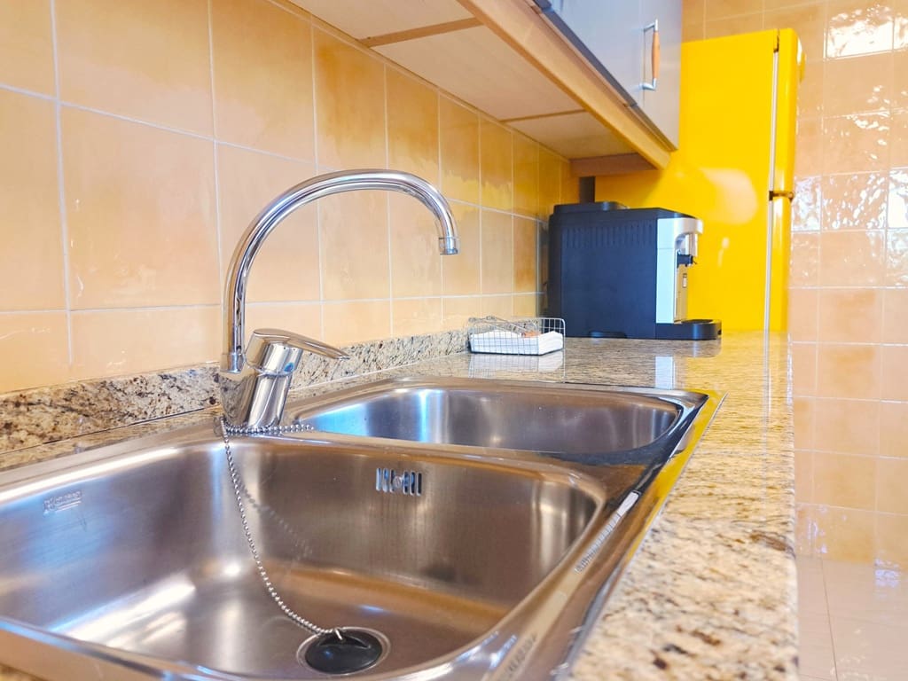 2 bedroom Beach Apartment for sale in Denia with pool garage - € 280,000 (Ref: 10150557)