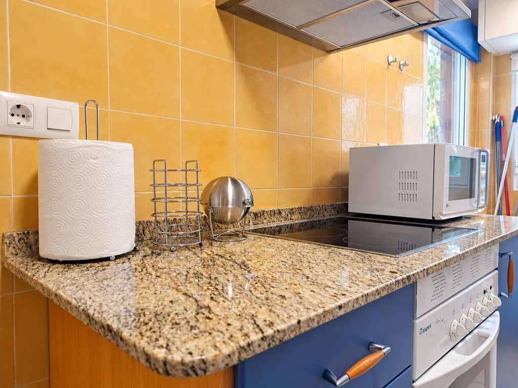 2 bedroom Beach Apartment for sale in Denia with pool garage - € 280,000 (Ref: 10150557)