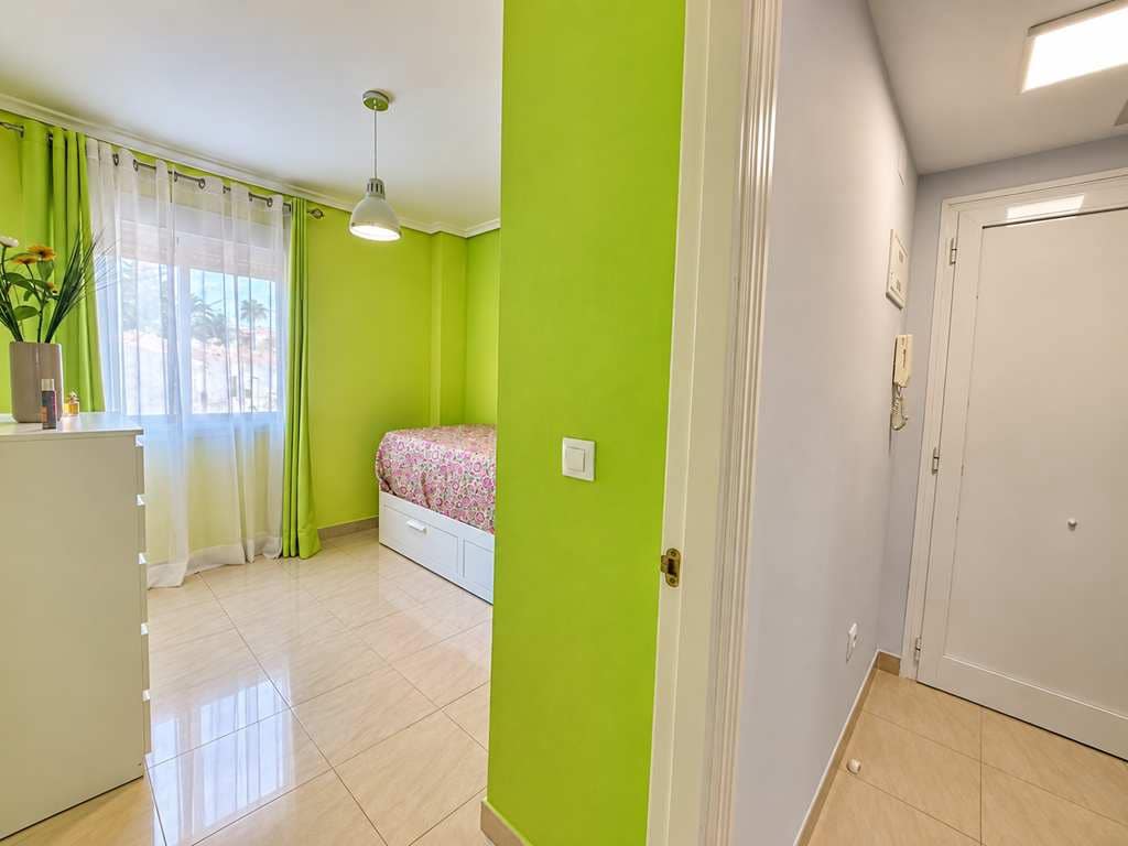 2 bedroom Beach Apartment for sale in Denia with pool garage - € 280,000 (Ref: 10150557)