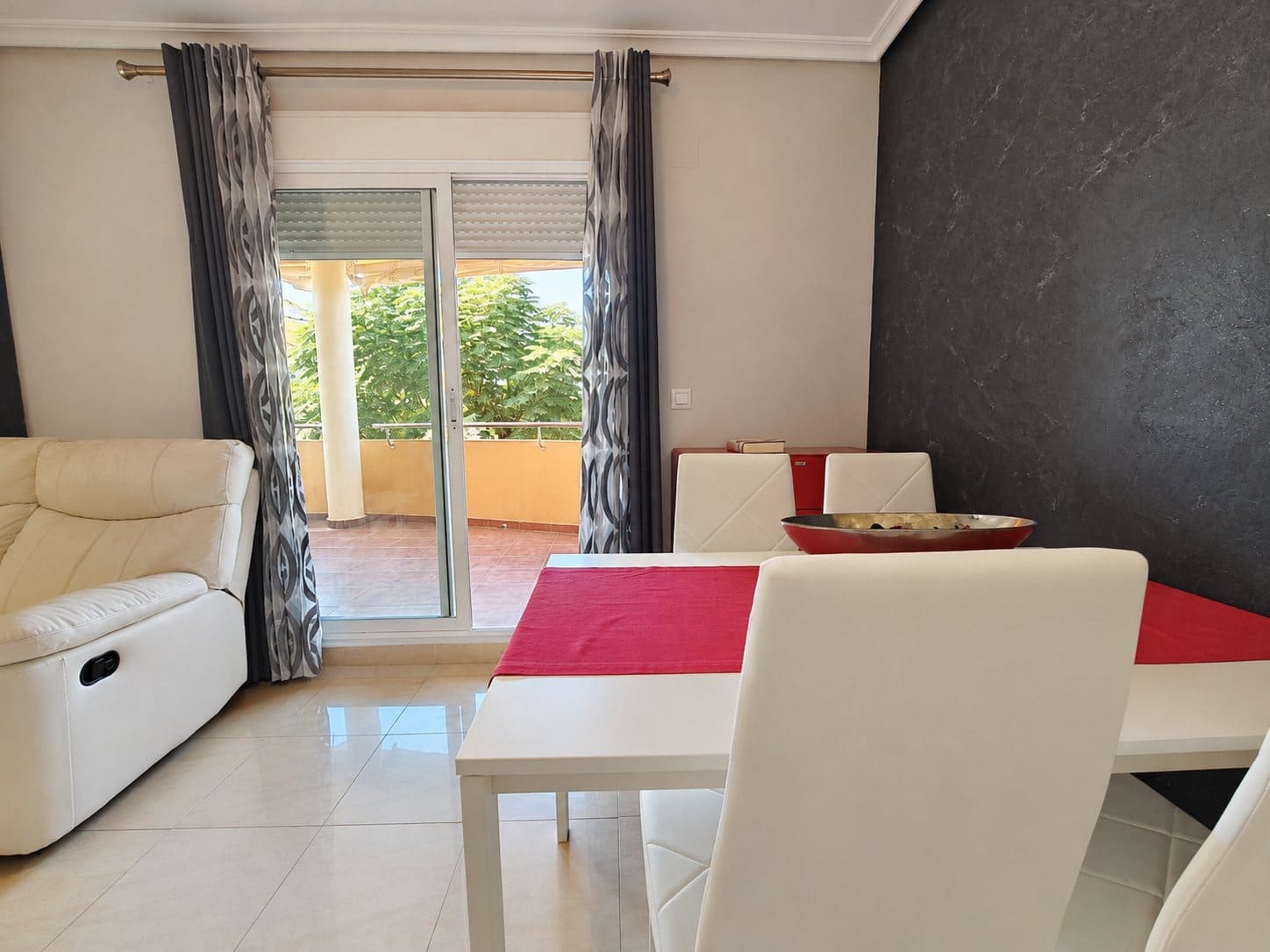 2 bedroom Beach Apartment for sale in Denia with pool garage - € 280,000 (Ref: 10150557)