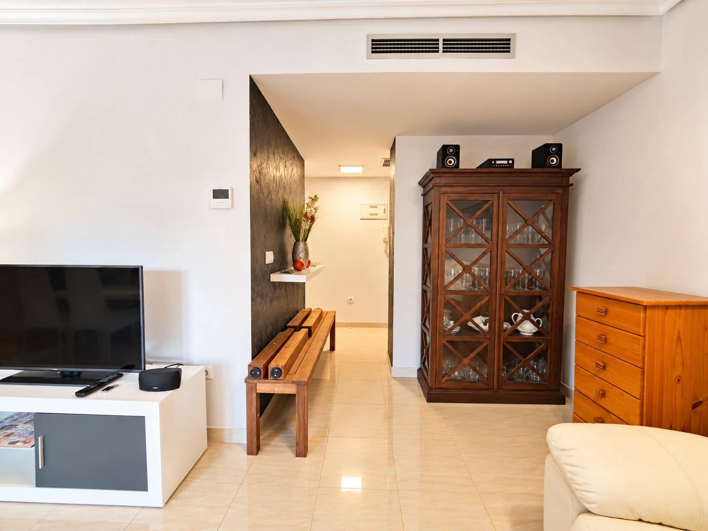 2 bedroom Beach Apartment for sale in Denia with pool garage - € 280,000 (Ref: 10150557)