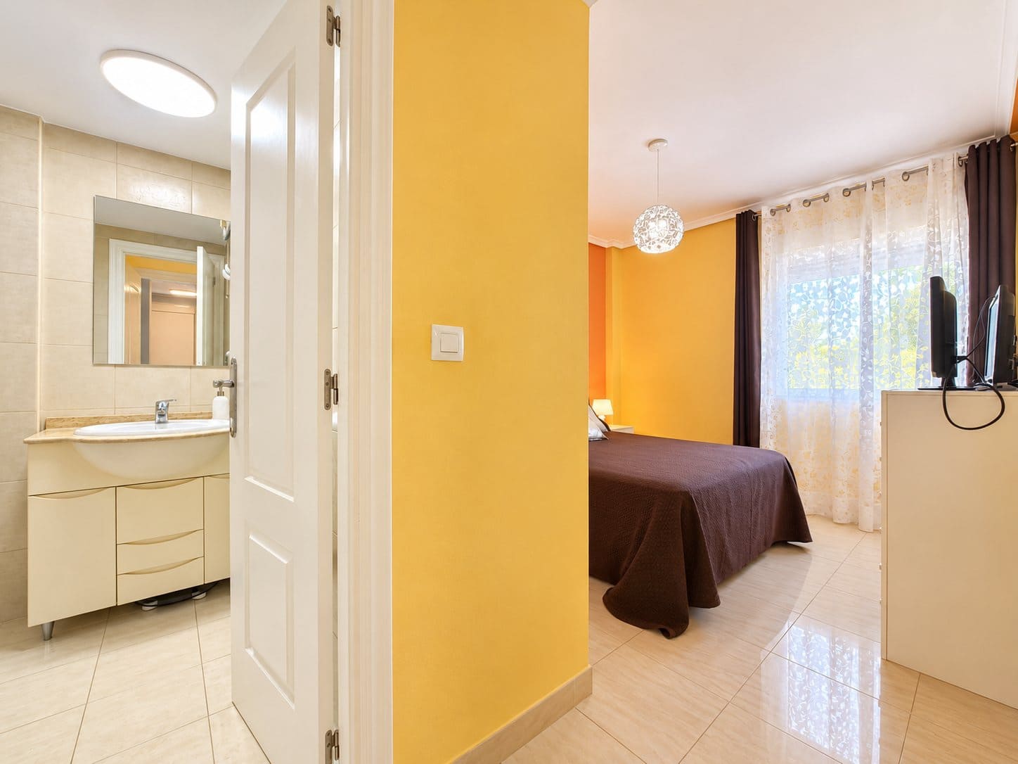 2 bedroom Beach Apartment for sale in Denia with pool garage - € 280,000 (Ref: 10150557)