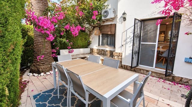 2 Zimmer Reihenhaus zu verkaufen in Dénia mit Pool - 310.000 € (Ref: 10186273)