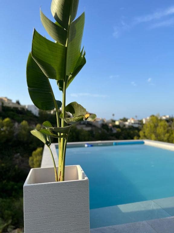 4 soveværelse Villa til salg i Denia med swimmingpool - € 480.000 (Ref: 7618435)