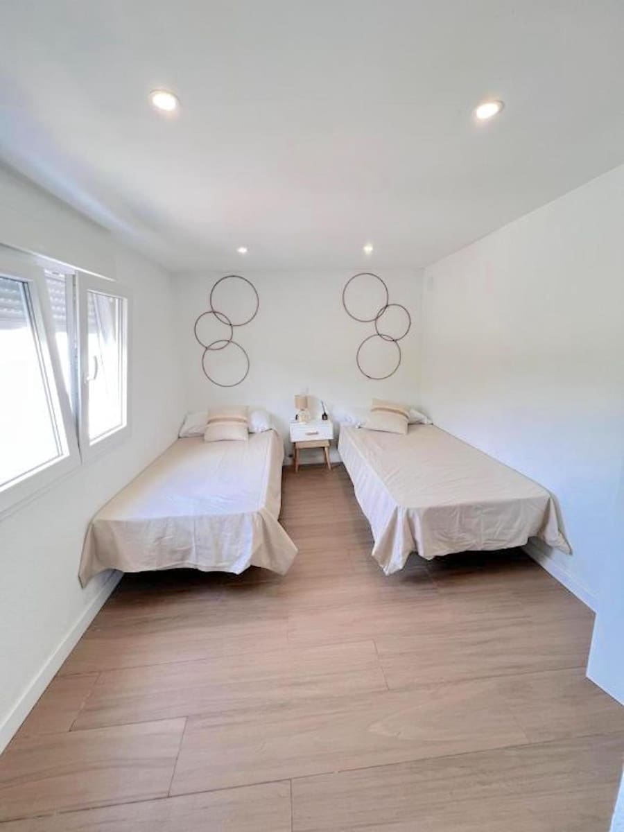 4 soveværelse Villa til salg i Denia med swimmingpool - € 480.000 (Ref: 7618435)