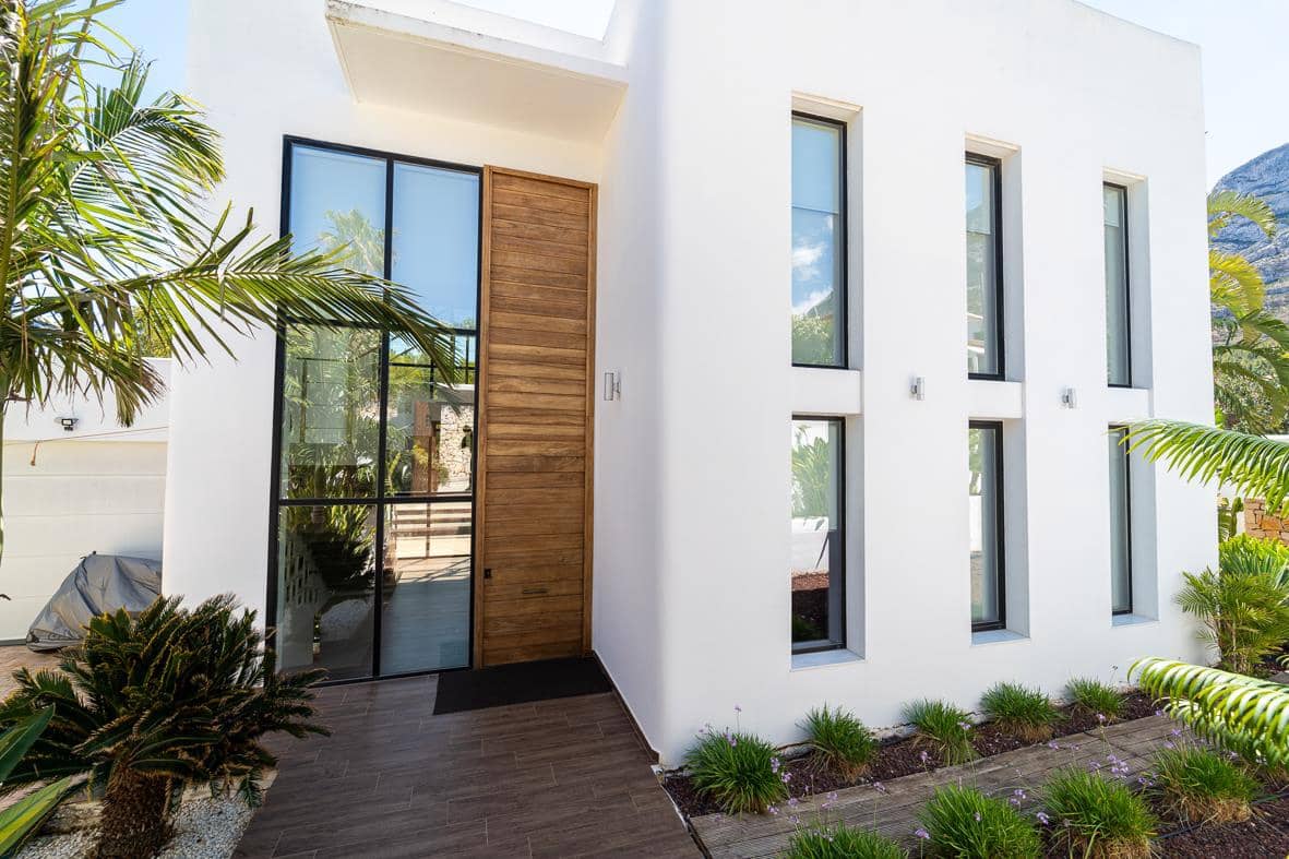 4 quarto Moradia para venda em Denia com piscina garagem - 1 370 000 € (Ref: 8541245)