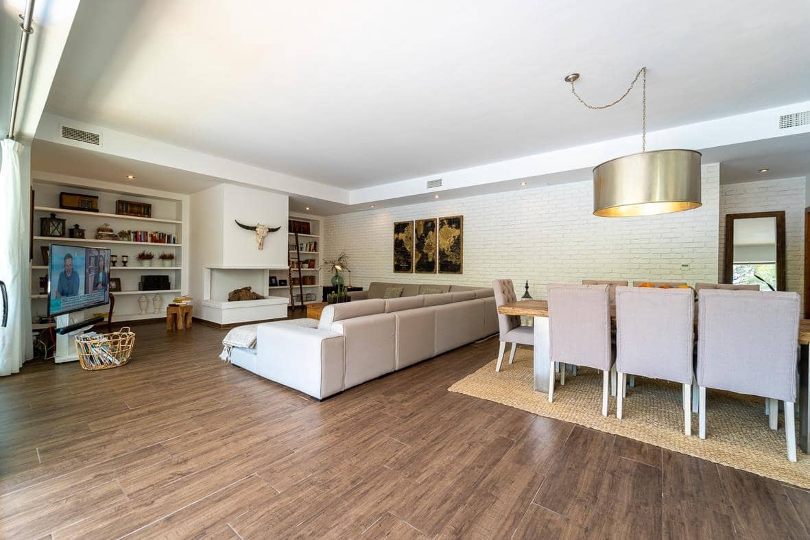 4 quarto Moradia para venda em Denia com piscina garagem - 1 370 000 € (Ref: 8541245)