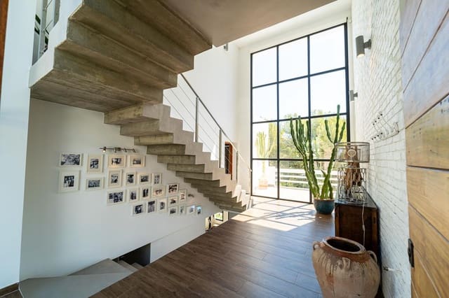 4 Zimmer Villa zu verkaufen in El Montgó, Dénia mit Pool Garage - 1.370.000 € (Ref: 8541245)