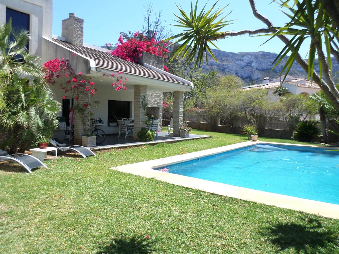 4 slaapkamer Villa te koop in Denia met zwembad garage - € 1.190.000 (Ref: 8635990)