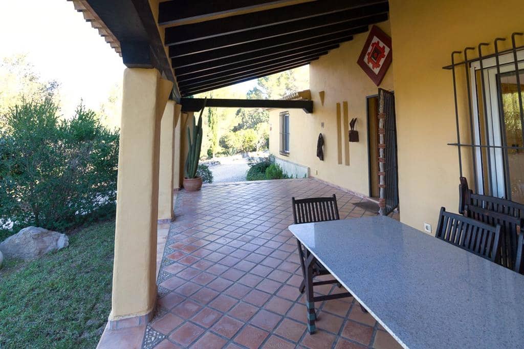 Chalet de 4 habitaciones en Dénia en venta con piscina garaje - 1.050.000 € (Ref: 8765796)