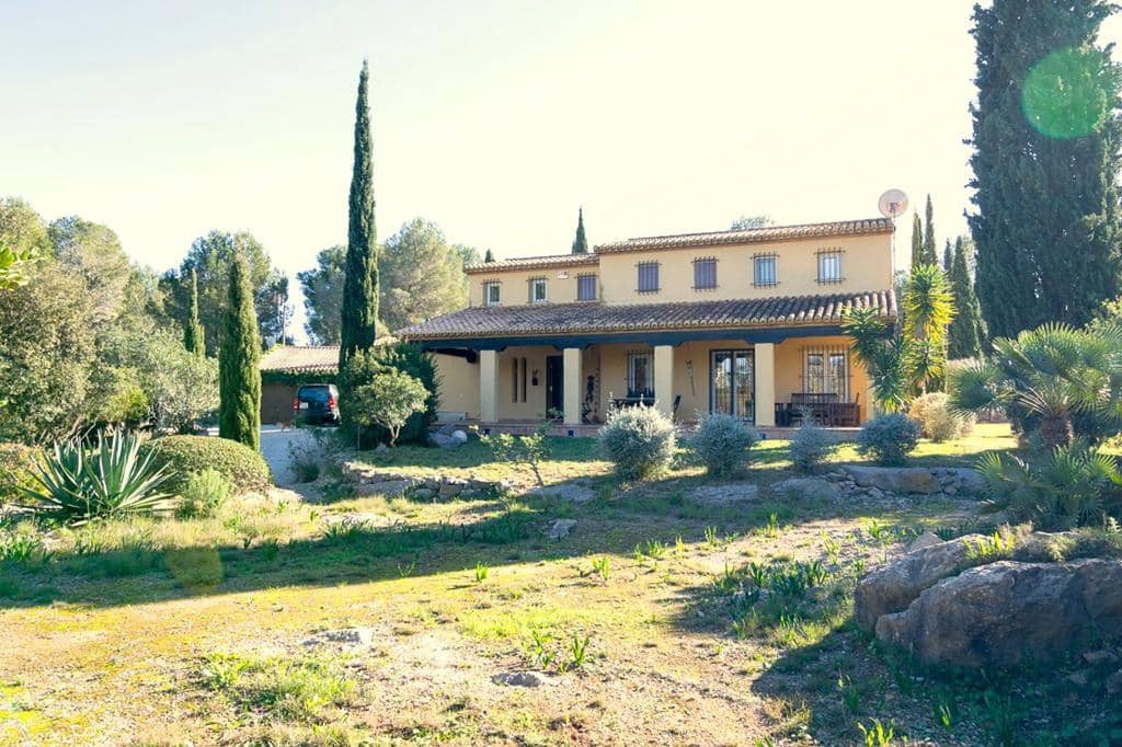 Chalet de 4 habitaciones en Dénia en venta con piscina garaje - 1.050.000 € (Ref: 8765796)