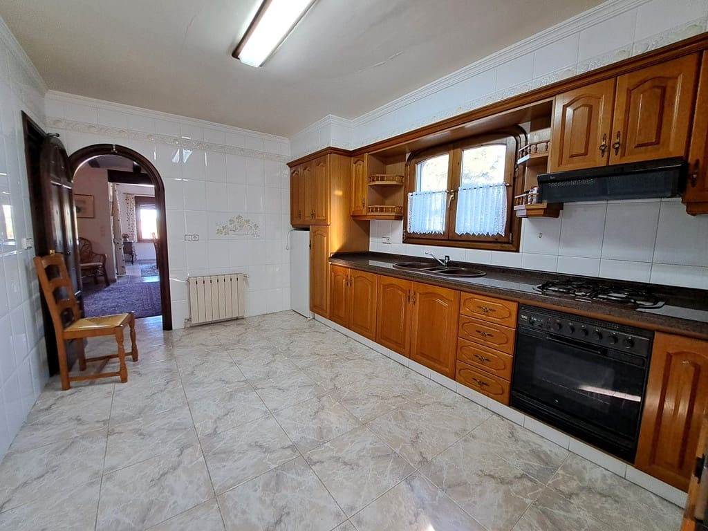 3 bedroom Villa for sale in Denia with garage - € 549,000 (Ref: 8896075)