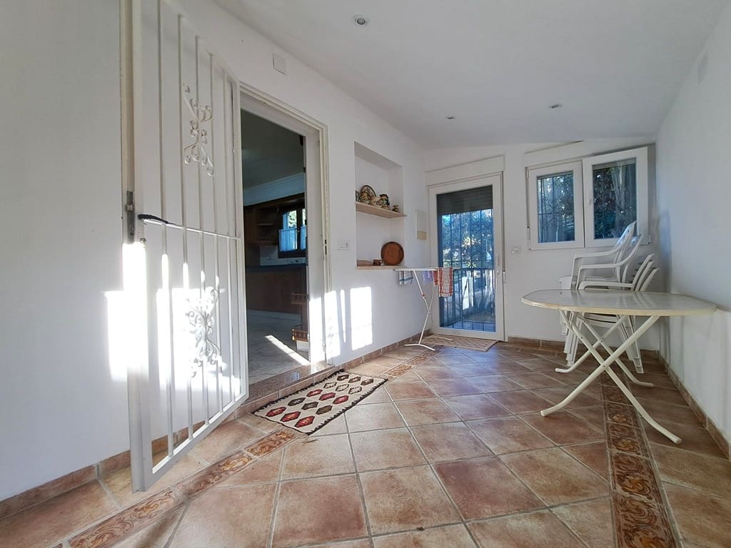 3 bedroom Villa for sale in Denia with garage - € 549,000 (Ref: 8896075)