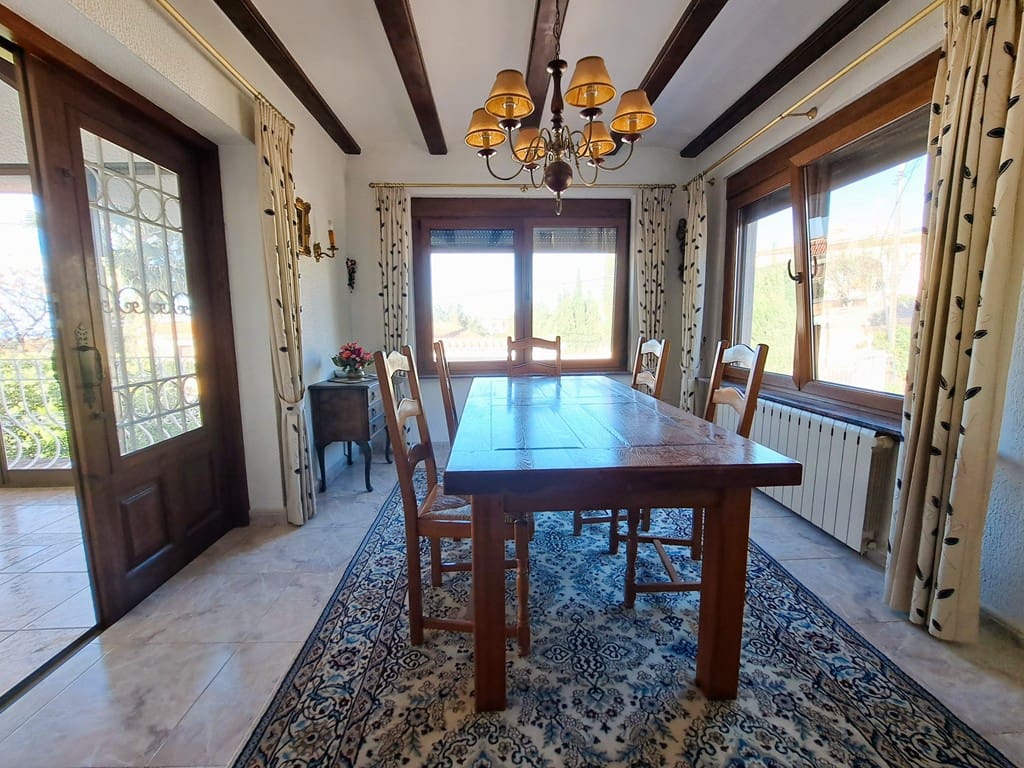 3 bedroom Villa for sale in Denia with garage - € 549,000 (Ref: 8896075)