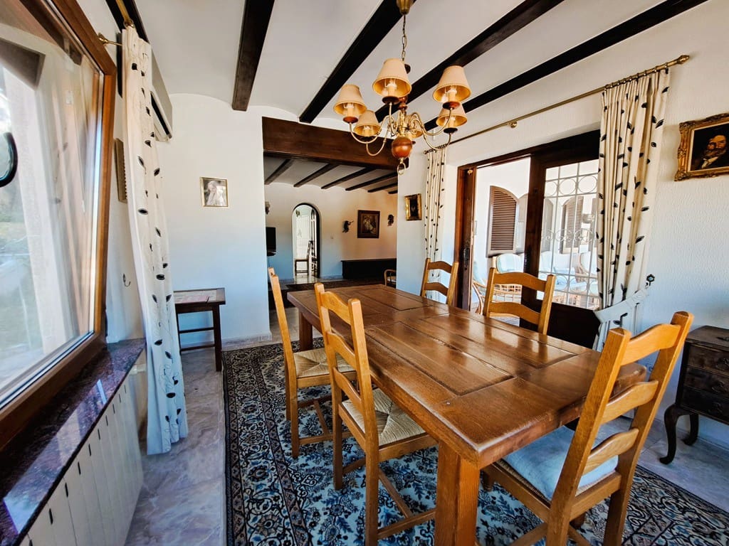 3 bedroom Villa for sale in Denia with garage - € 549,000 (Ref: 8896075)