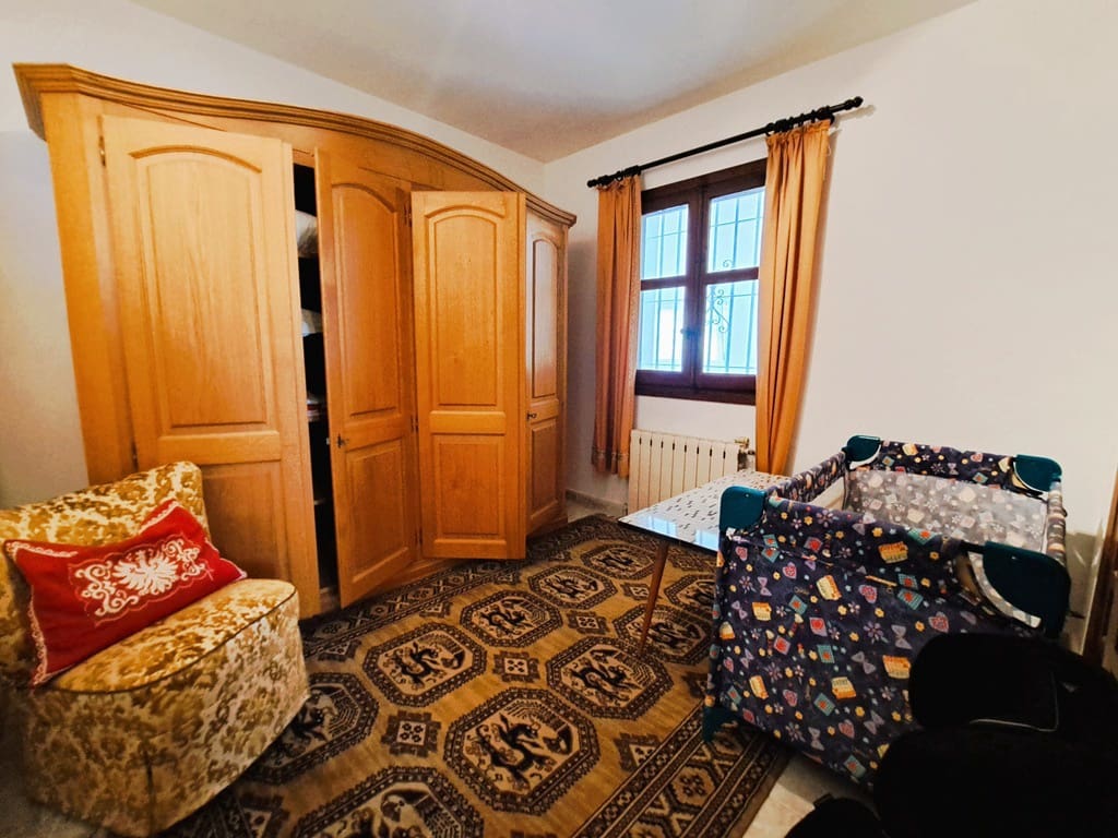 3 bedroom Villa for sale in Denia with garage - € 549,000 (Ref: 8896075)