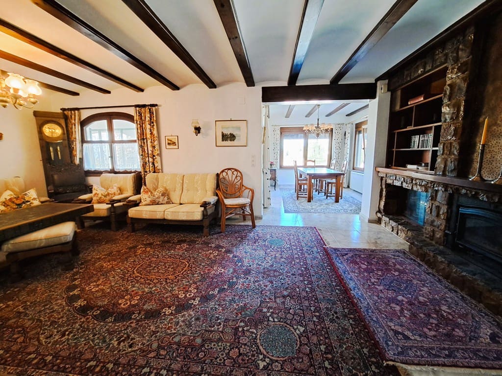 3 bedroom Villa for sale in Denia with garage - € 549,000 (Ref: 8896075)