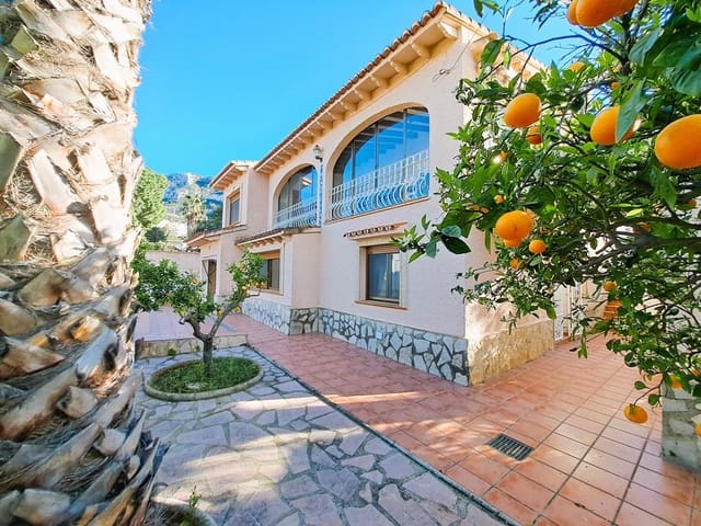 3 bedroom Villa for sale in El Montgó, Dénia with garage - € 549,000 (Ref: 8896075)