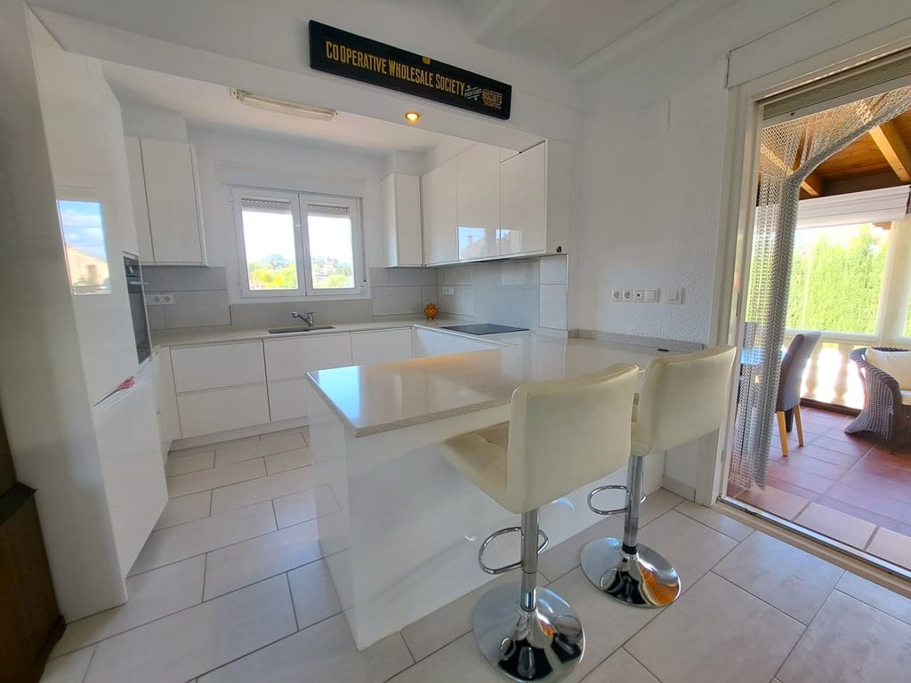 5 soveværelse Villa til salg i La Xara med swimmingpool garage - € 549.000 (Ref: 8901587)