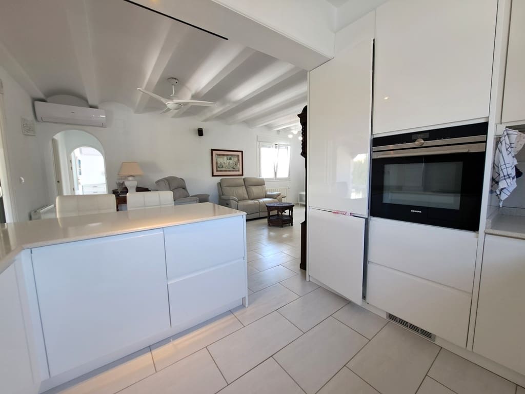 5 soveværelse Villa til salg i La Xara med swimmingpool garage - € 549.000 (Ref: 8901587)