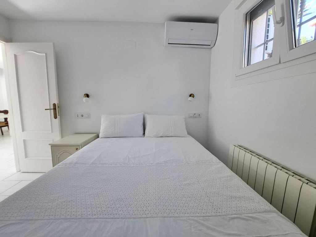 5 soveværelse Villa til salg i La Xara med swimmingpool garage - € 549.000 (Ref: 8901587)