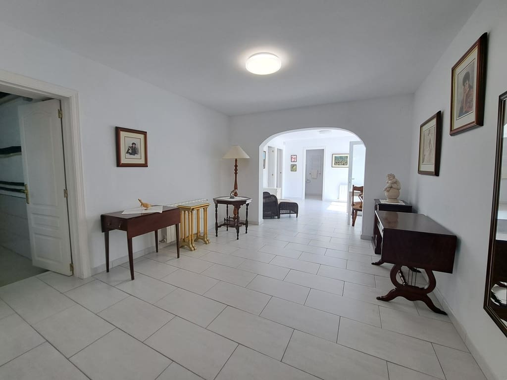 5 soveværelse Villa til salg i La Xara med swimmingpool garage - € 549.000 (Ref: 8901587)