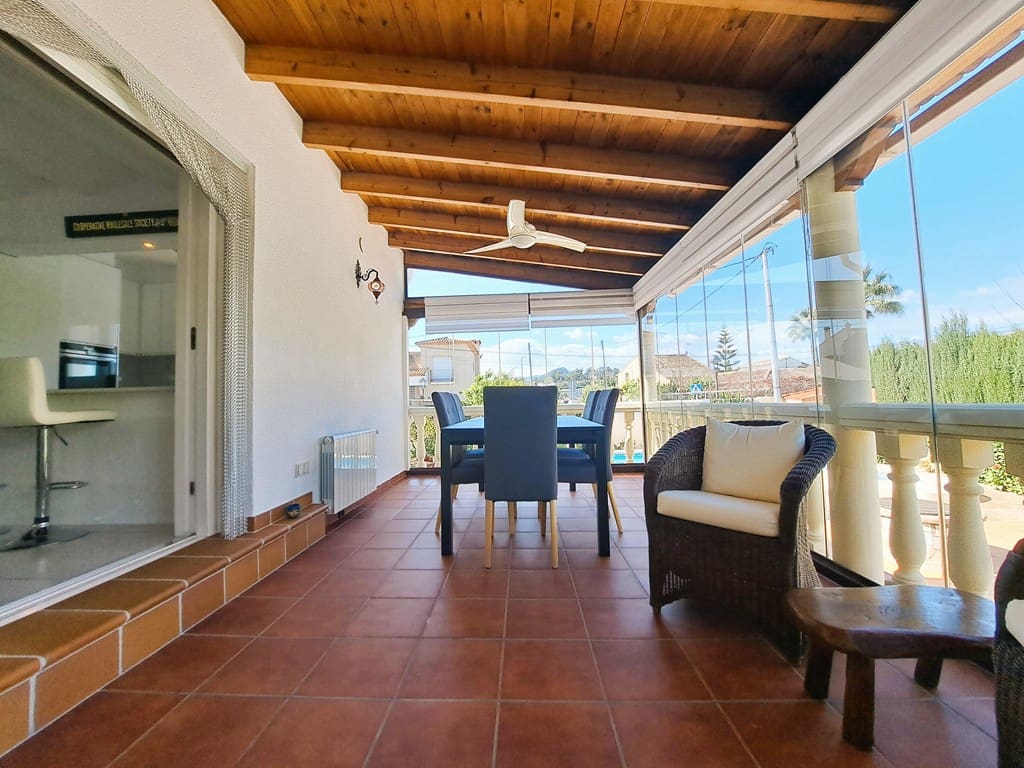 5 soveværelse Villa til salg i La Xara med swimmingpool garage - € 549.000 (Ref: 8901587)