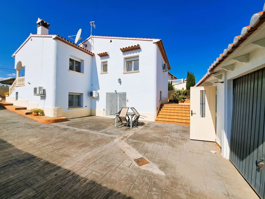 5 soveværelse Villa til salg i La Xara med swimmingpool garage - € 549.000 (Ref: 8901587)