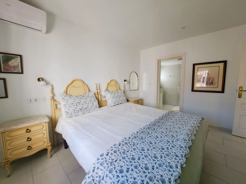 5 soveværelse Villa til salg i La Xara med swimmingpool garage - € 549.000 (Ref: 8901587)