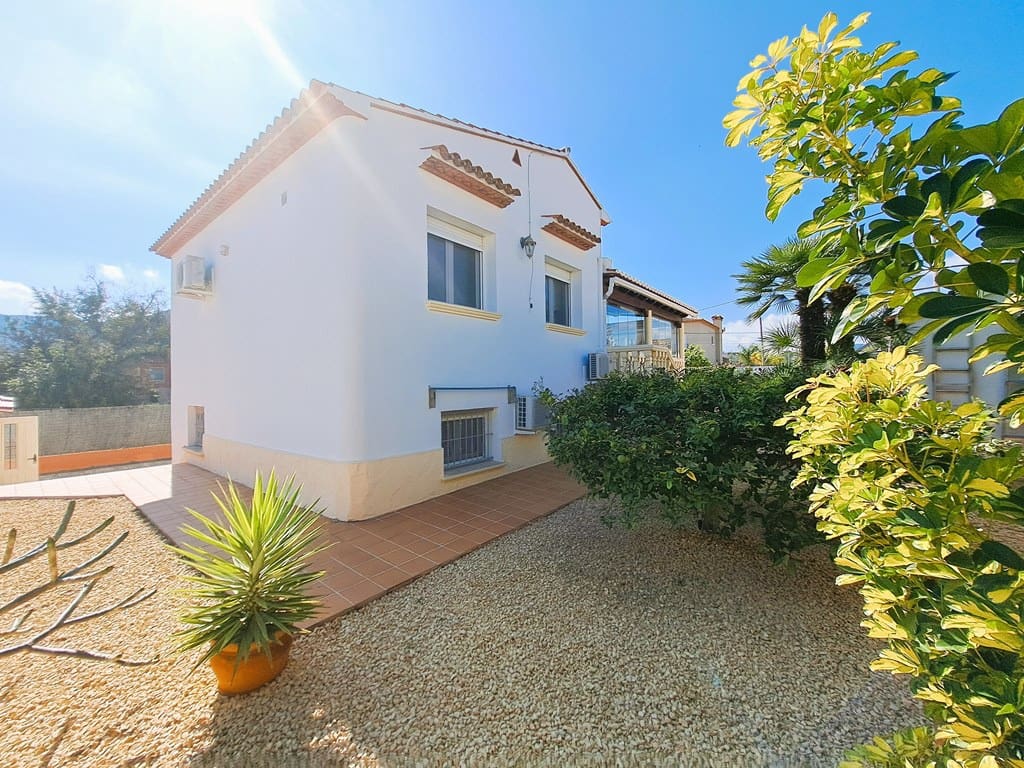 5 soveværelse Villa til salg i La Xara med swimmingpool garage - € 549.000 (Ref: 8901587)