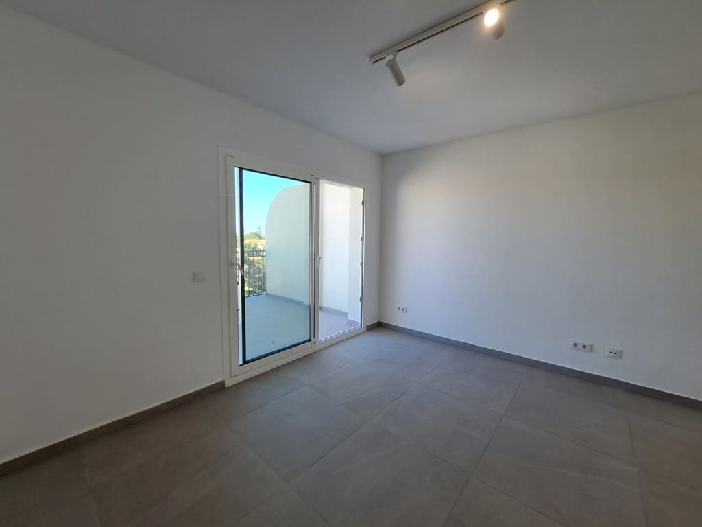 2 slaapkamer Appartement te koop in Denia met zwembad garage - € 359.000 (Ref: 8904041)
