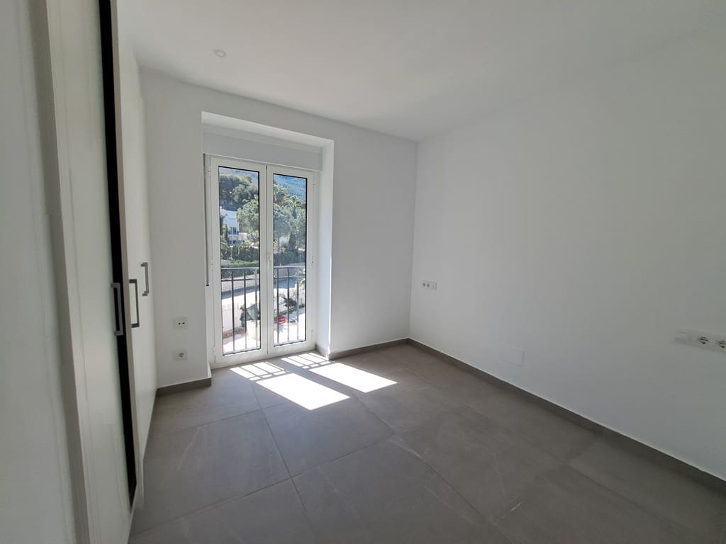 2 slaapkamer Appartement te koop in Denia met zwembad garage - € 359.000 (Ref: 8904041)