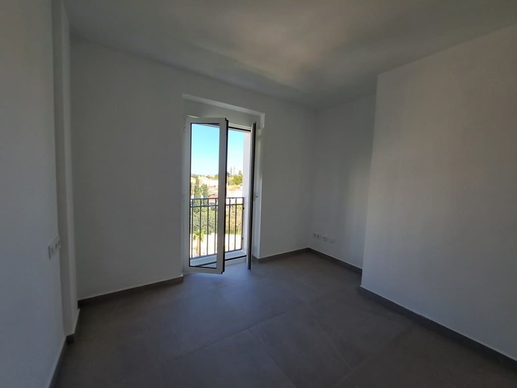 2 slaapkamer Appartement te koop in Denia met zwembad garage - € 359.000 (Ref: 8904041)