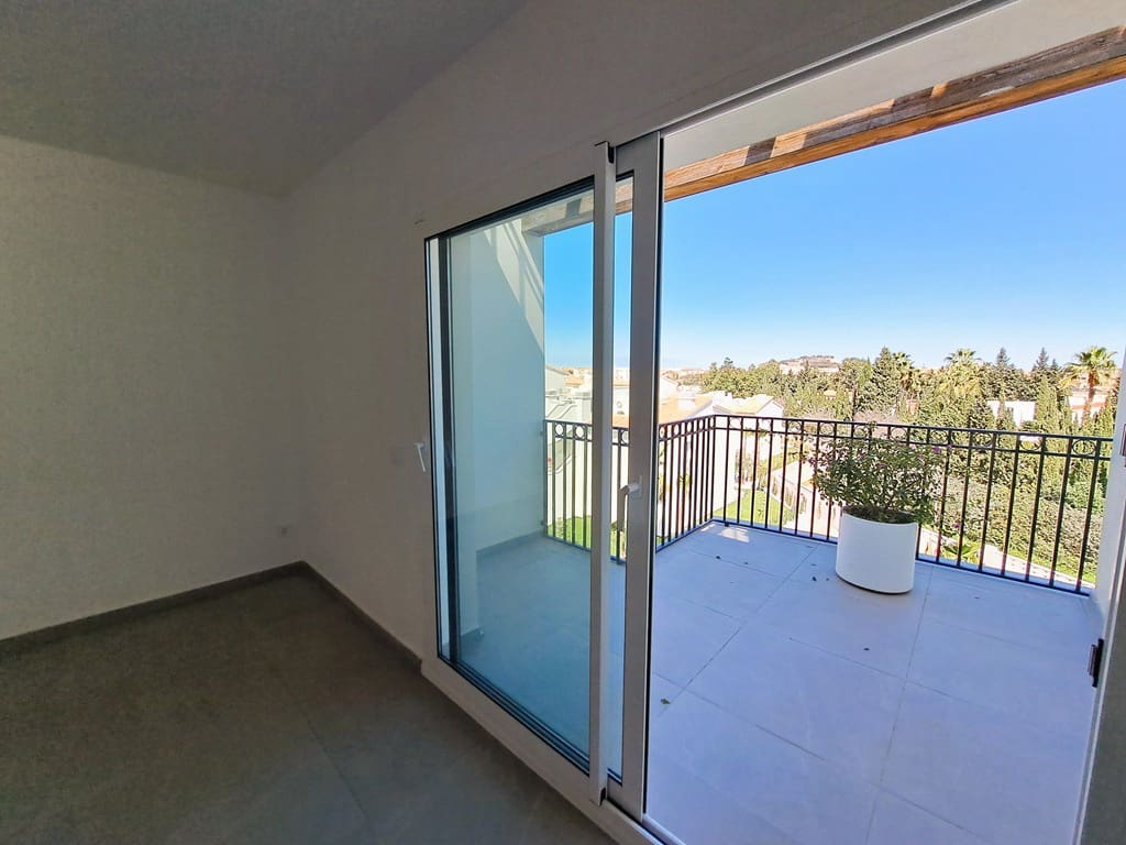 2 slaapkamer Appartement te koop in Denia met zwembad garage - € 359.000 (Ref: 8904041)