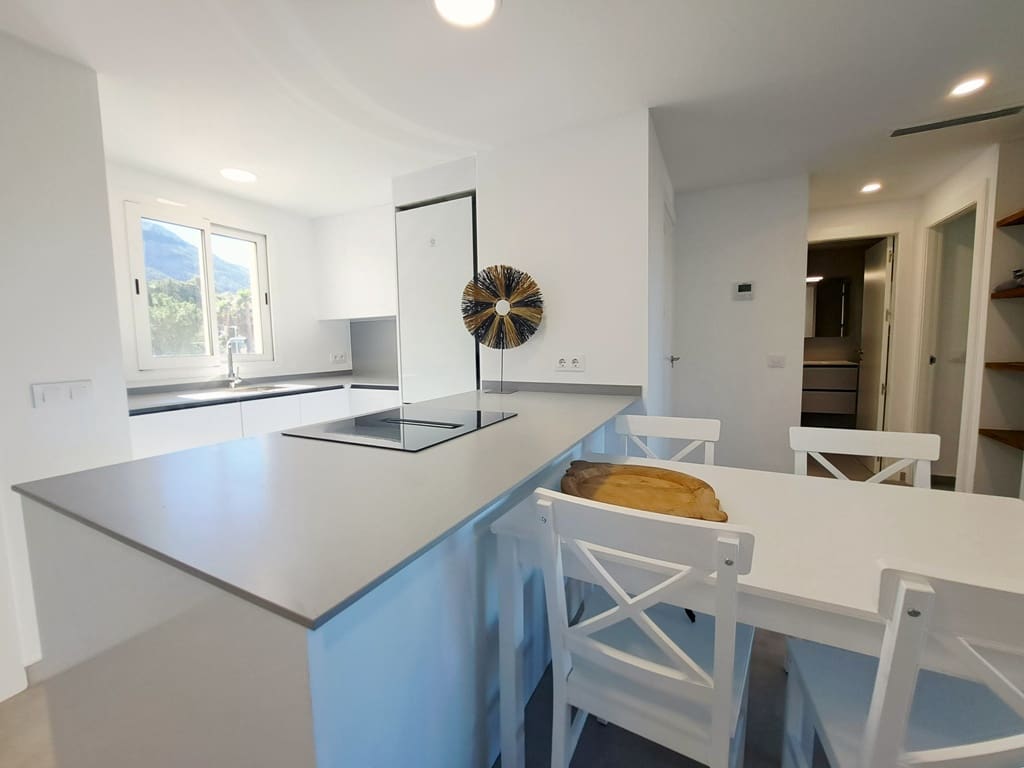 2 makuuhuone Huoneisto myytävänä paikassa Denia mukana uima-altaan 
autotalli - 359 000 € (Ref: 8904041)