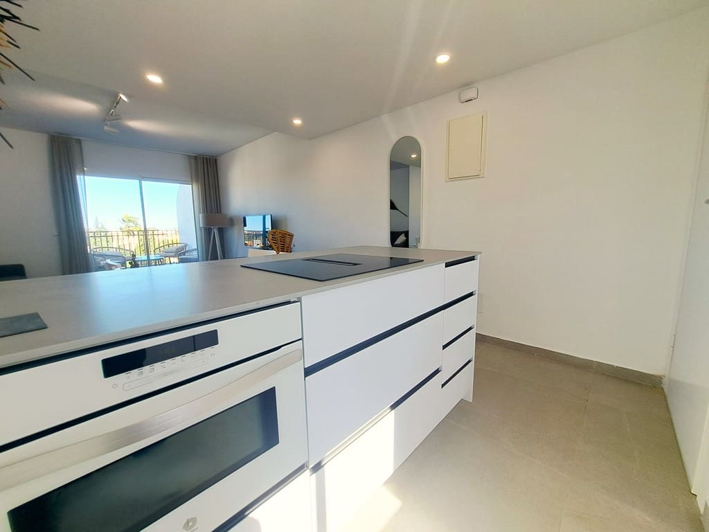 2 makuuhuone Huoneisto myytävänä paikassa Denia mukana uima-altaan 
autotalli - 359 000 € (Ref: 8904041)