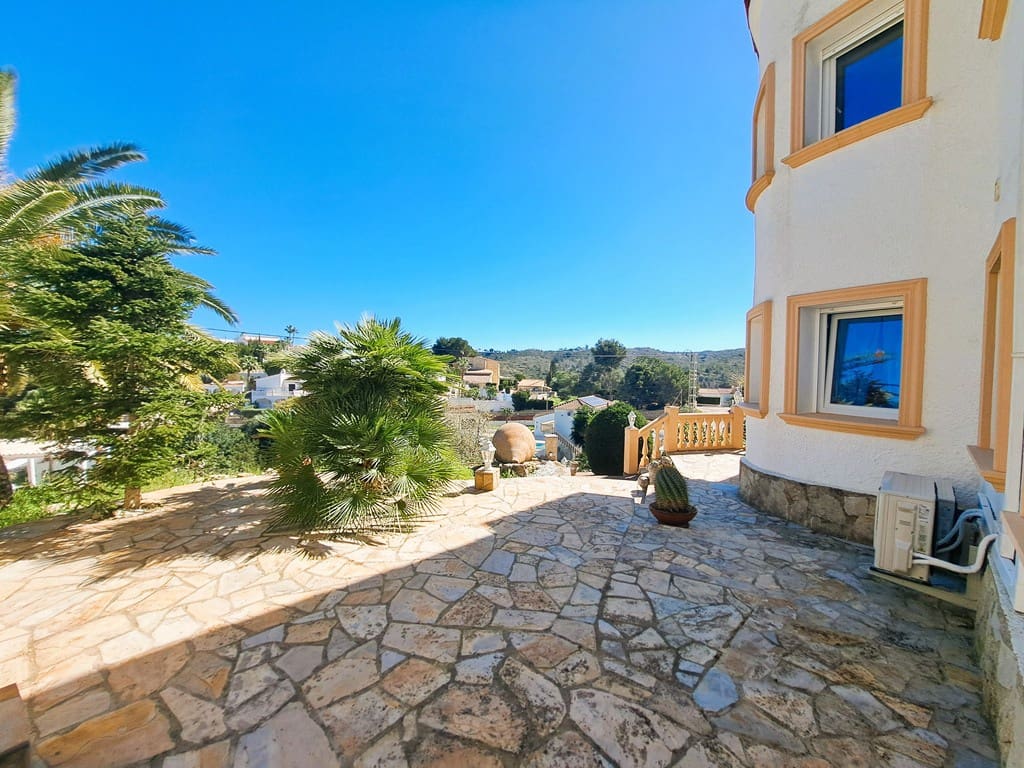 3 sypialnia Willa na sprzedaż w Denia z basenem garażem - 750 000 € (Ref: 8936317)