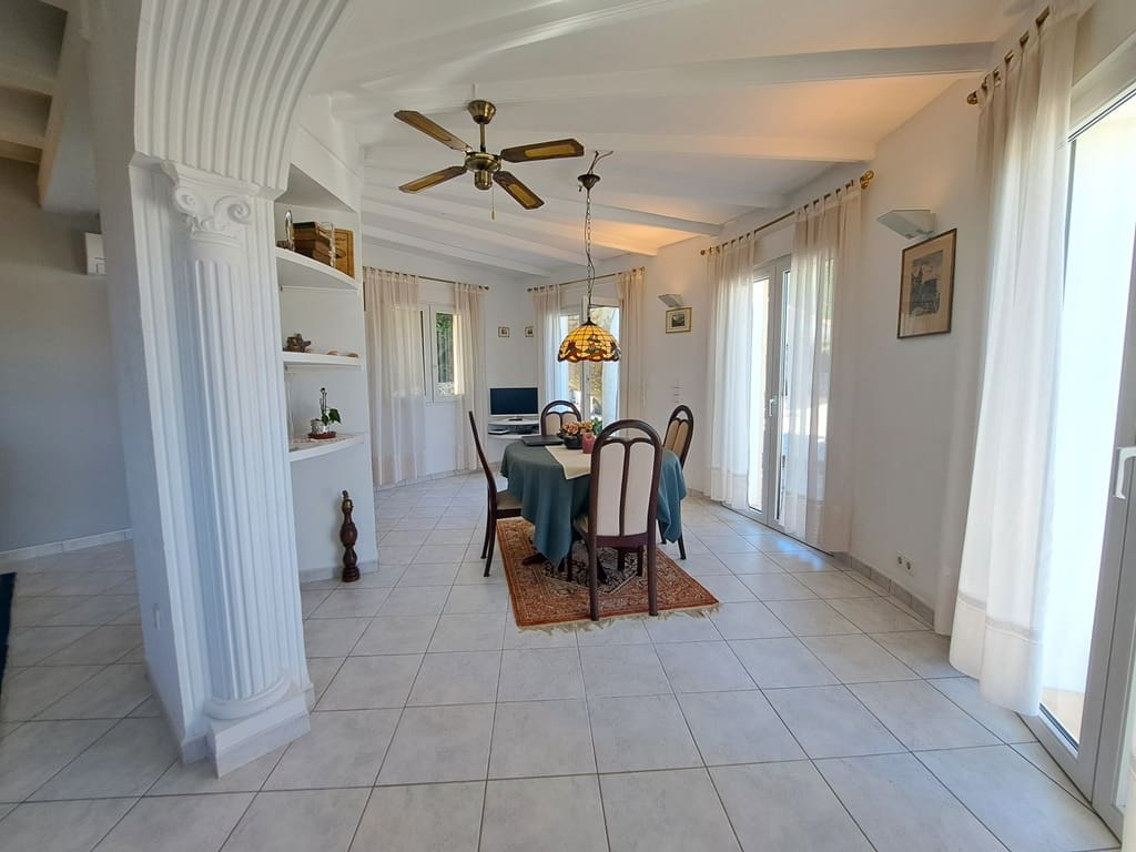 3 sypialnia Willa na sprzedaż w Denia z basenem garażem - 750 000 € (Ref: 8936317)