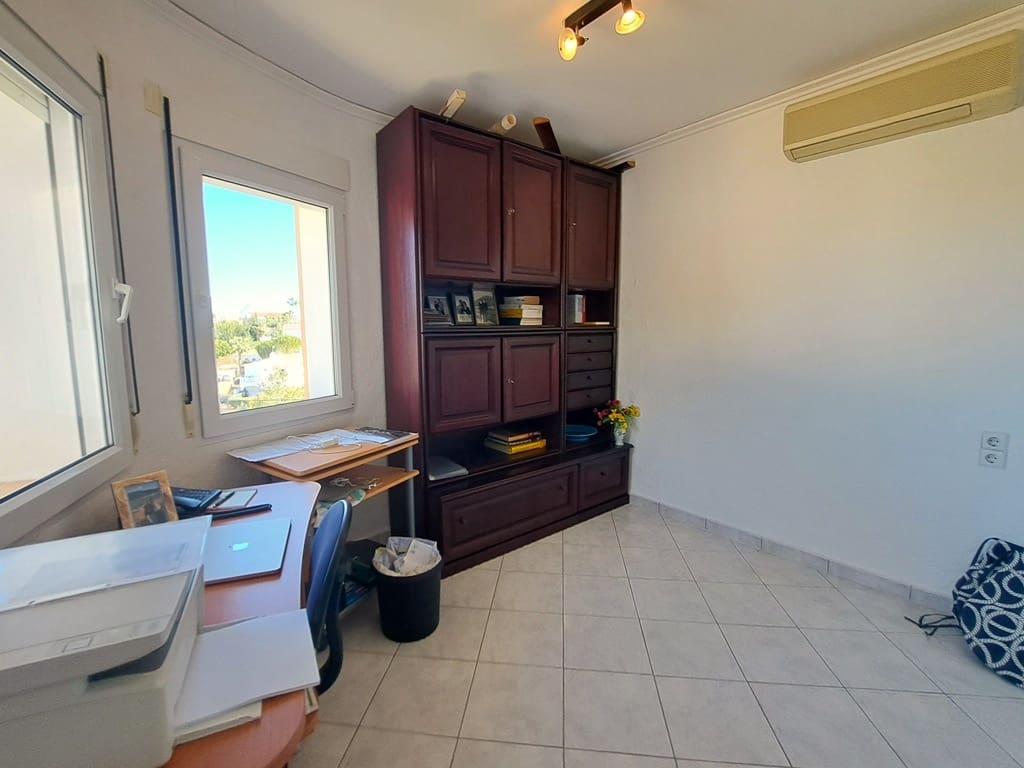 3 sypialnia Willa na sprzedaż w Denia z basenem garażem - 750 000 € (Ref: 8936317)