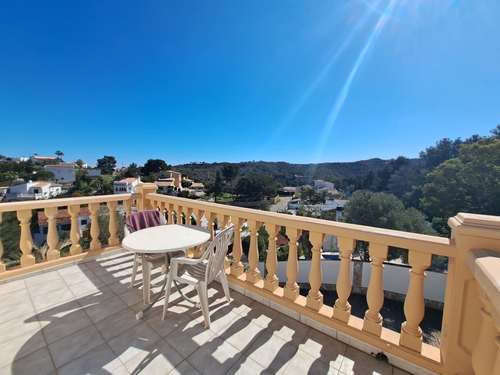 3 sypialnia Willa na sprzedaż w Denia z basenem garażem - 750 000 € (Ref: 8936317)