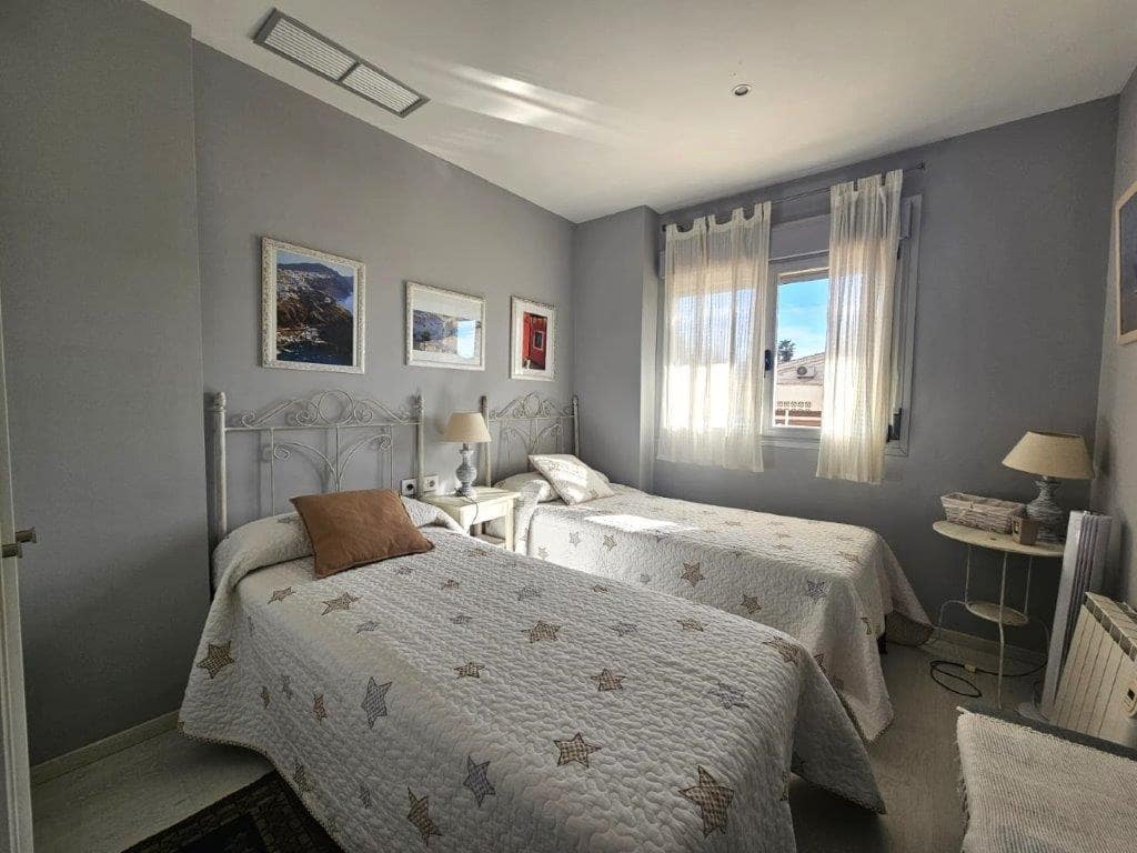 3 bedroom Apartment for sale in Denia with pool garage - € 650,000 (Ref: 9030699)