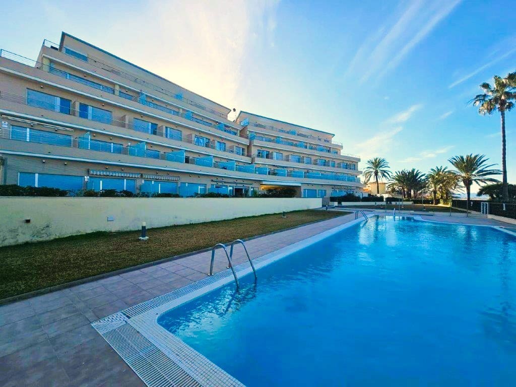 3 bedroom Apartment for sale in Denia with pool garage - € 650,000 (Ref: 9030699)