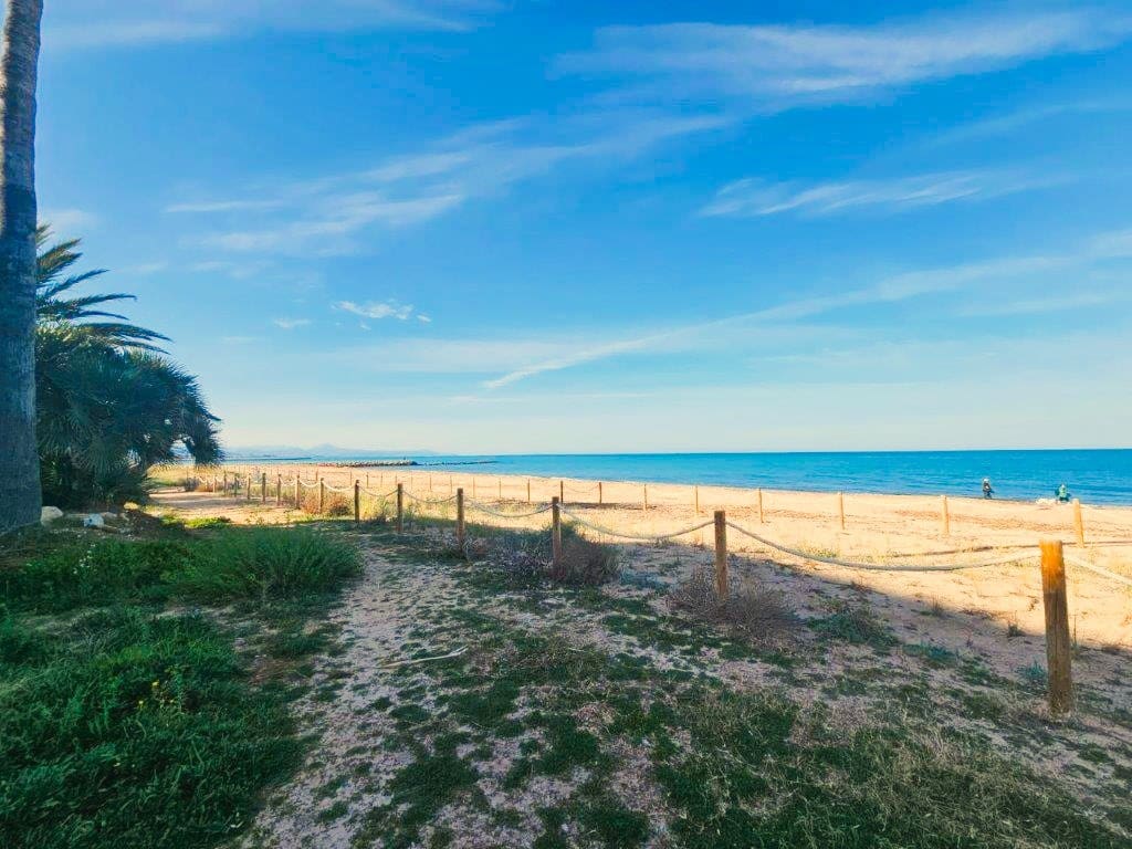 3 bedroom Apartment for sale in Denia with pool garage - € 650,000 (Ref: 9030699)