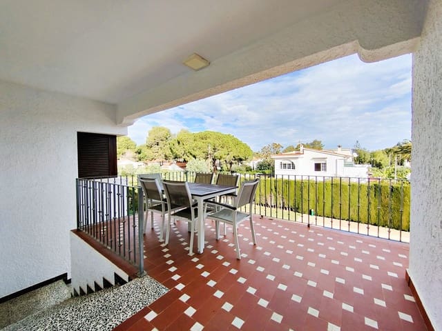 5 Zimmer Villa zu verkaufen in Dénia mit Pool Garage - 890.000 € (Ref: 9073845)