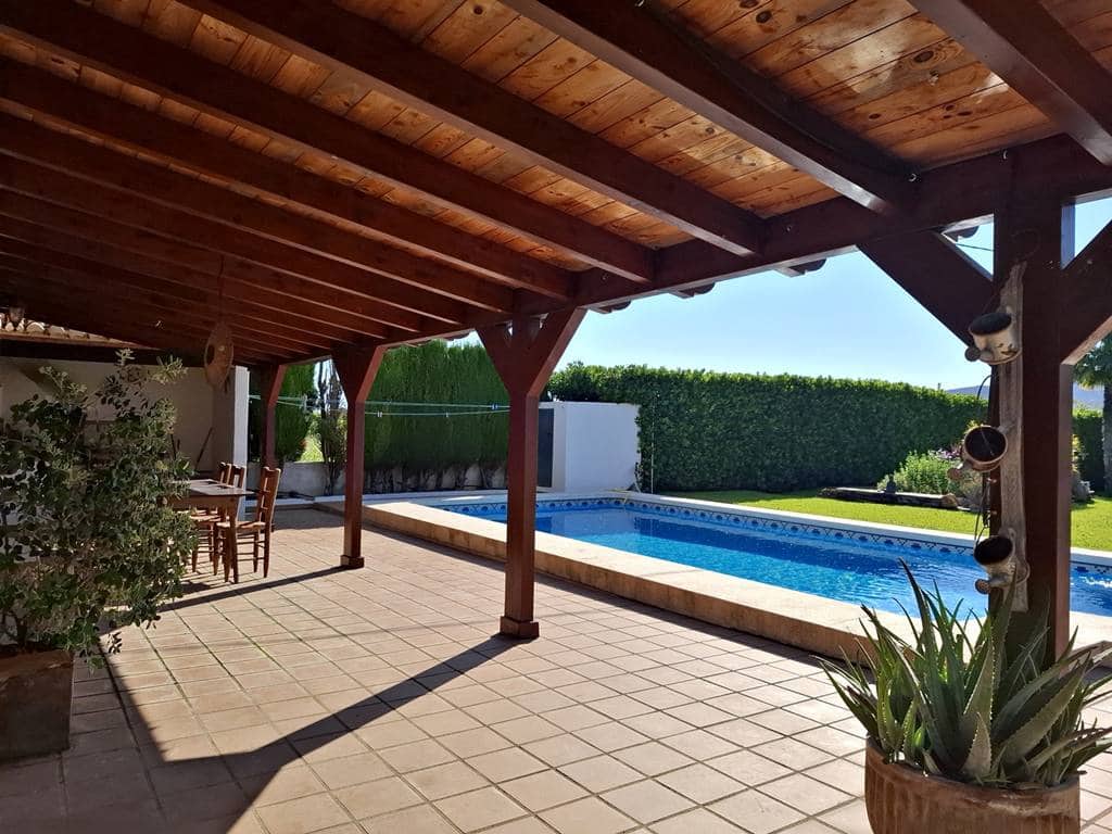 5 Zimmer Villa zu verkaufen in Pedreguer mit Pool Garage - 985.000 € (Ref: 9100245)