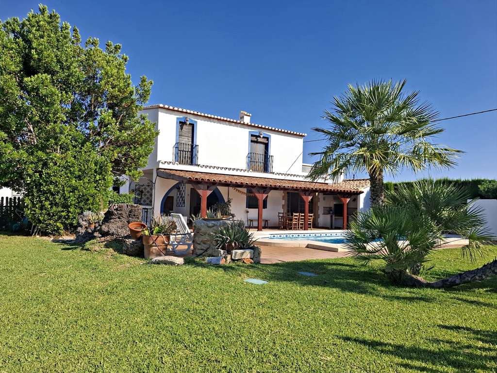 5 Zimmer Villa zu verkaufen in Pedreguer mit Pool Garage - 985.000 € (Ref: 9100245)