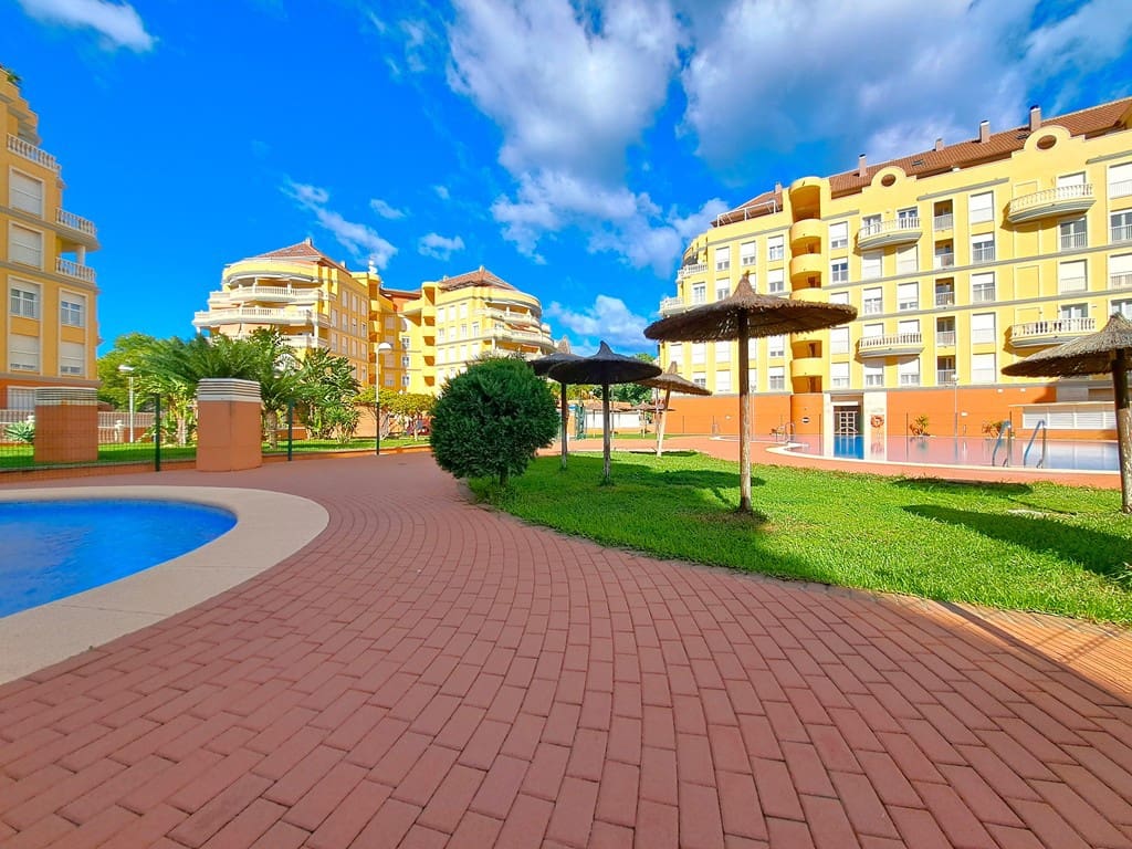 Apartamento de 2 habitaciones en Dénia en venta con piscina garaje - 270.000 € (Ref: 9101741)